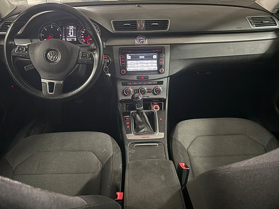 Volkswagen Passat 21 of 22