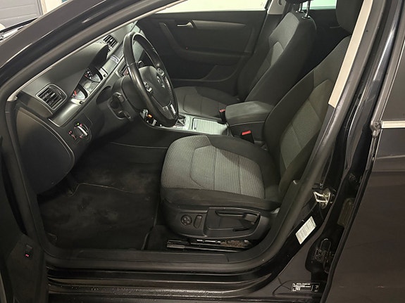 Volkswagen Passat 20 of 22