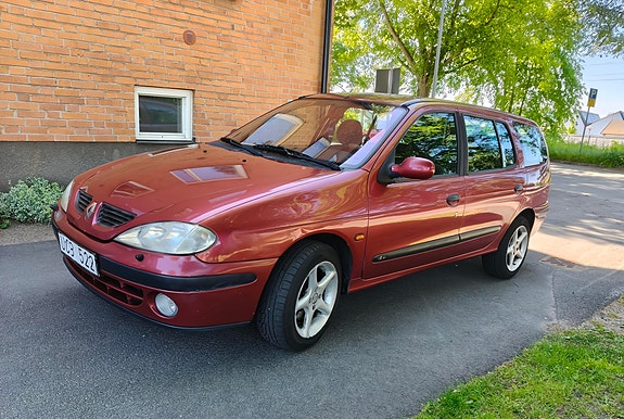 Renault Megane I 2 of 5