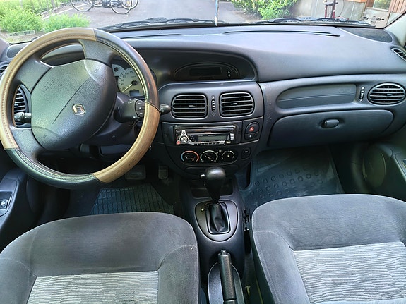 Renault Megane I 7 of 8