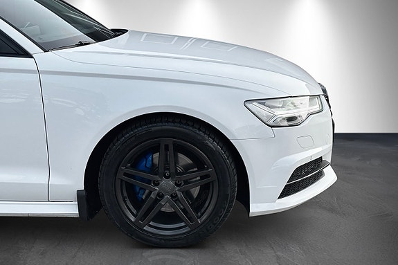 Audi A6 4 of 5