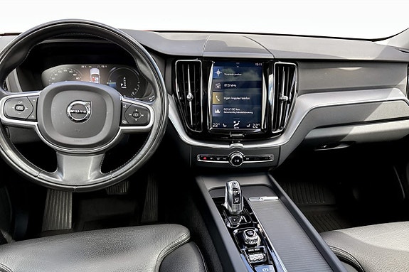 Volvo XC60 4 of 5