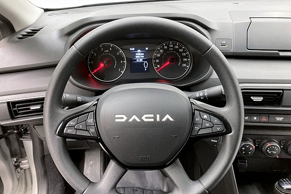 Dacia Sandero 7 of 9