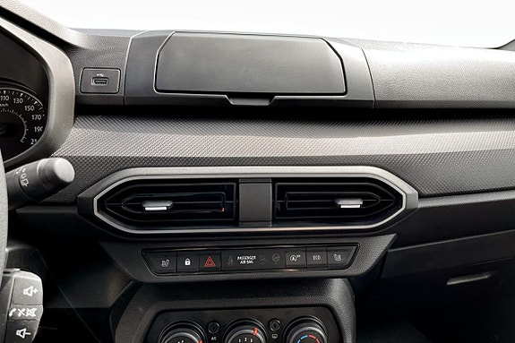 Dacia Sandero 9 of 12