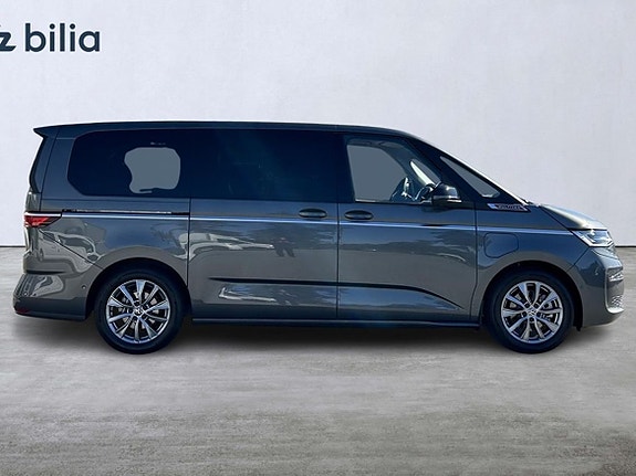 Volkswagen Multivan 4 of 27