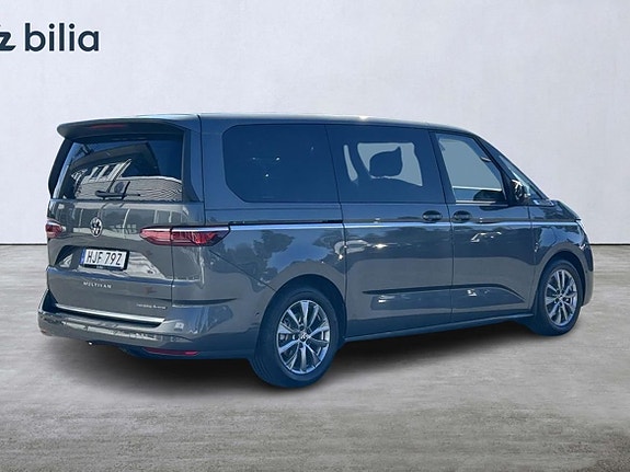 Volkswagen Multivan 5 of 27