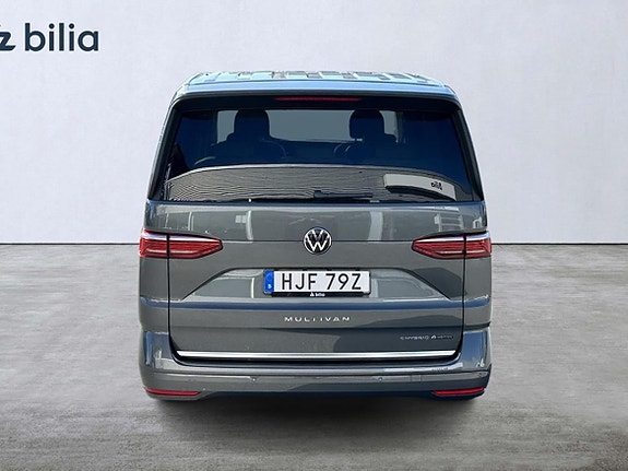 Volkswagen Multivan 6 of 27