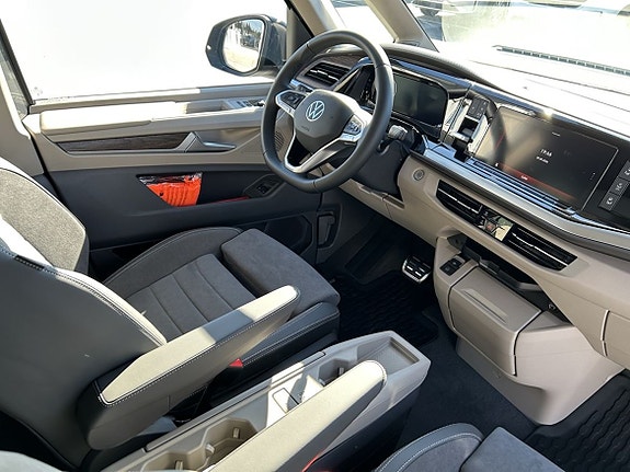 Volkswagen Multivan 12 of 27