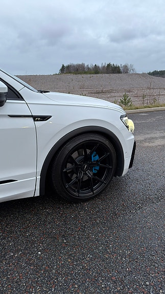 Volkswagen Tiguan 4 of 5