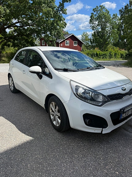 Kia Rio 4 of 5
