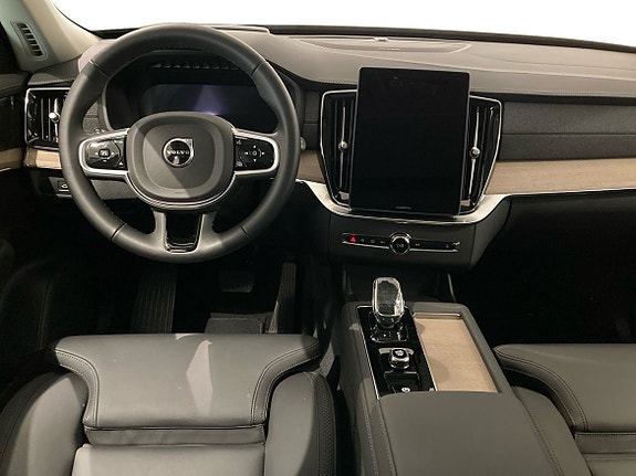 Volvo XC90 6 of 16