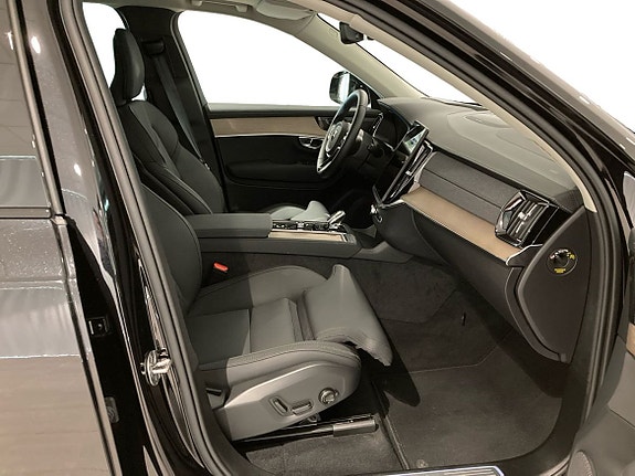 Volvo XC90 5 of 5