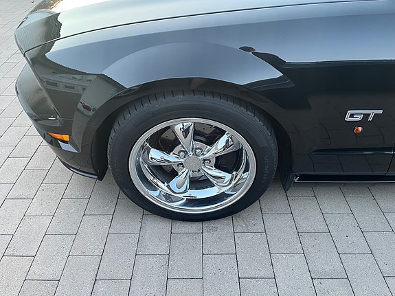 Ford Mustang 5 of 5