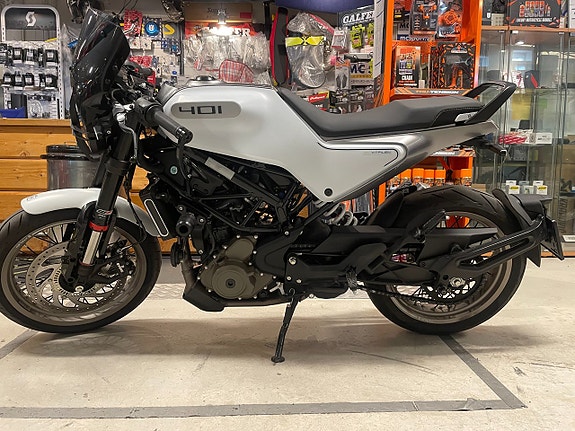 Husqvarna 401 Vitpilen 285 mil 2 of 5
