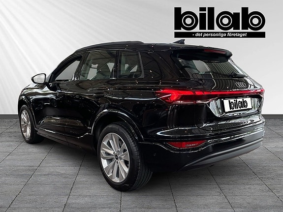 Audi Q6 e-tron 3 of 11