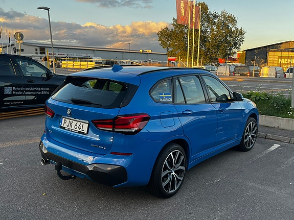 BMW X1 2 of 4