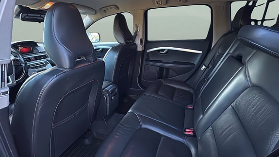 Volvo XC70 10 of 11