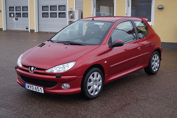 Peugeot 206 2 of 5