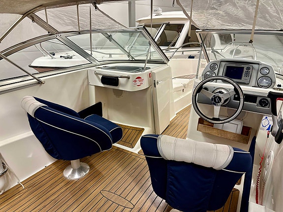 MV Marin 5700 BR 2 of 6