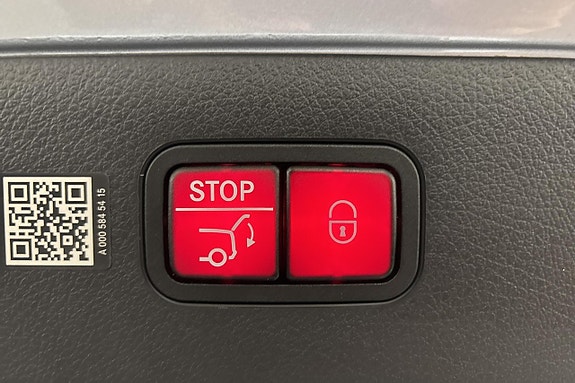 Mercedes-Benz EQS450 16 of 20