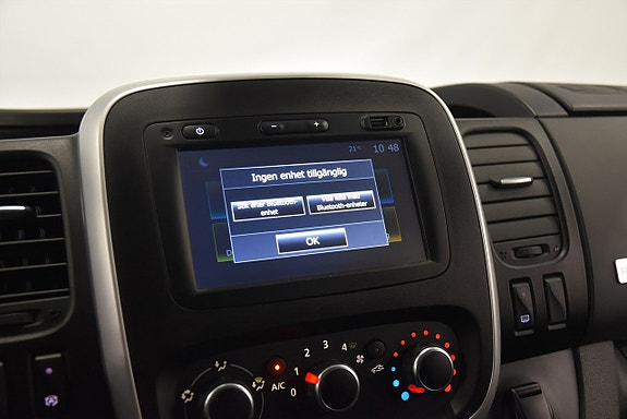 Renault Trafic 13 of 18