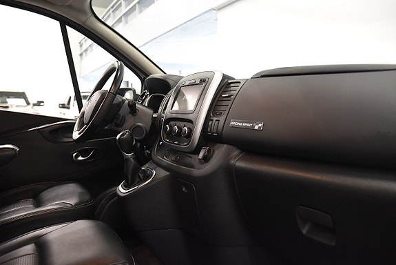 Renault Trafic 7 of 18