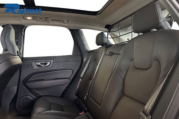 Volvo XC60 11 of 17