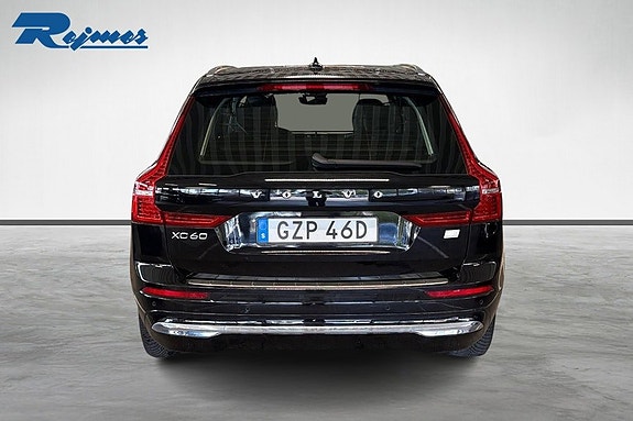 Volvo XC60 14 of 17