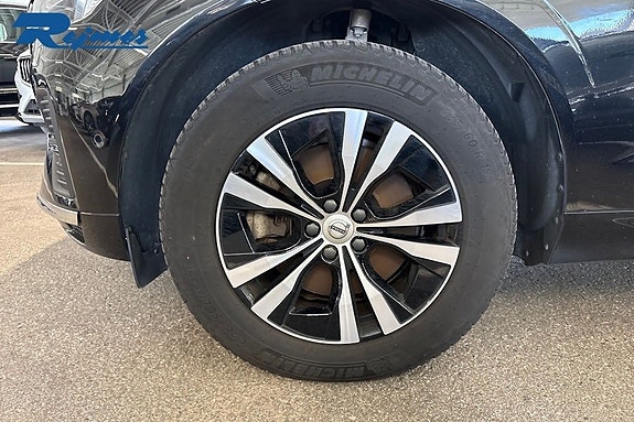 Volvo XC60 17 of 17