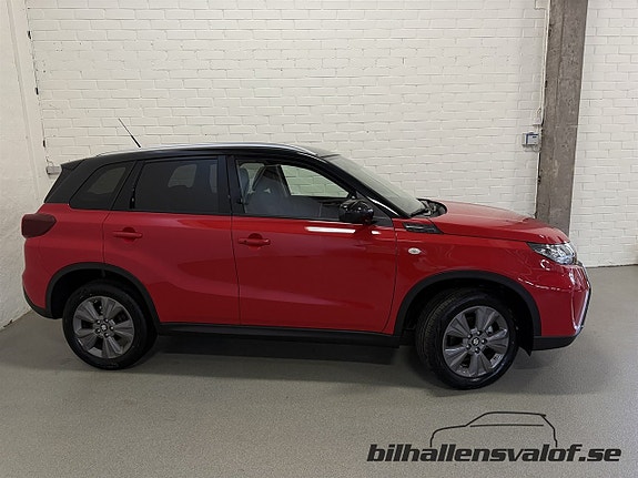 Suzuki Vitara 2 of 5