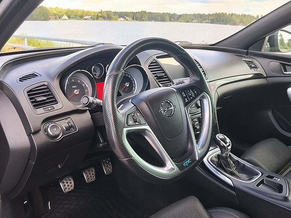 Opel Insignia 8 of 8