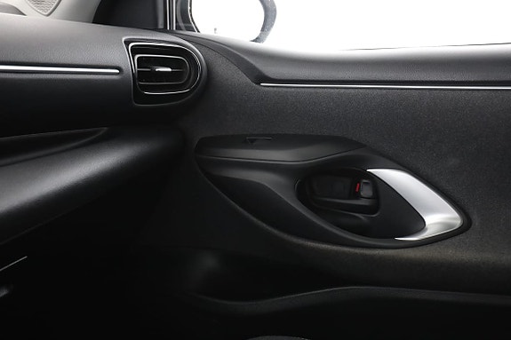 Toyota Yaris 28 of 30