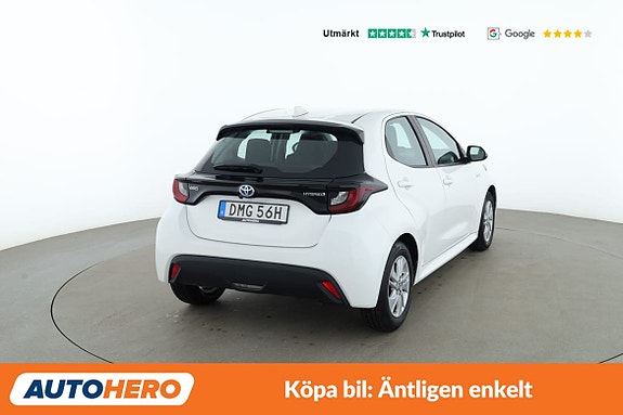 Toyota Yaris 6 of 30