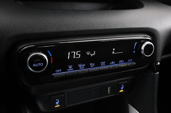 Toyota Yaris 24 of 30
