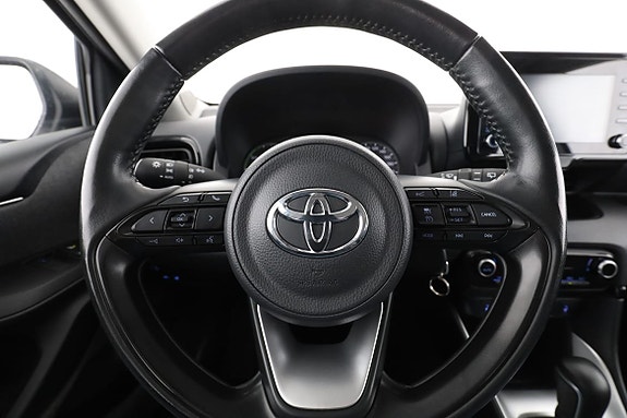 Toyota Yaris 19 of 30