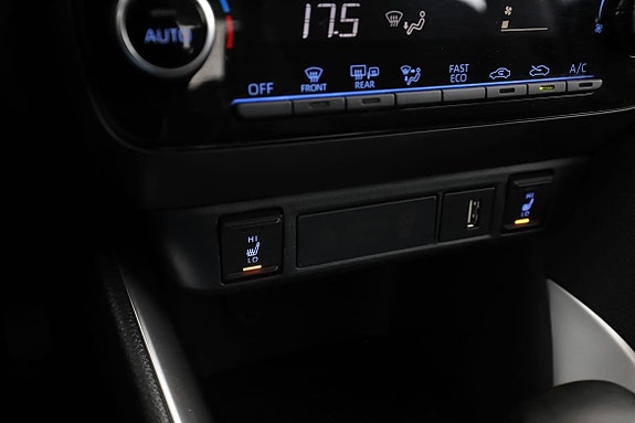 Toyota Yaris 25 of 30