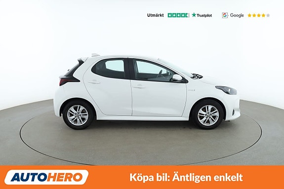 Toyota Yaris 7 of 30
