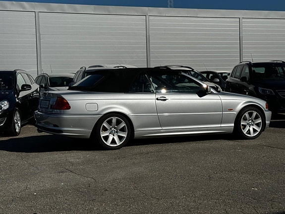 BMW 330Ci 9 of 30