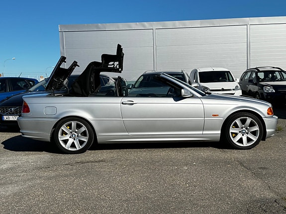 BMW 330Ci 8 of 30