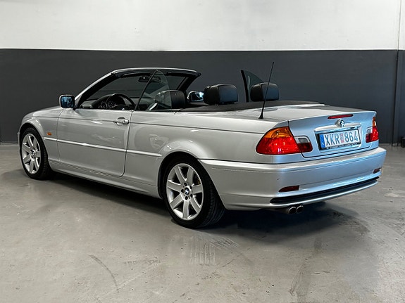 BMW 330Ci 24 of 30