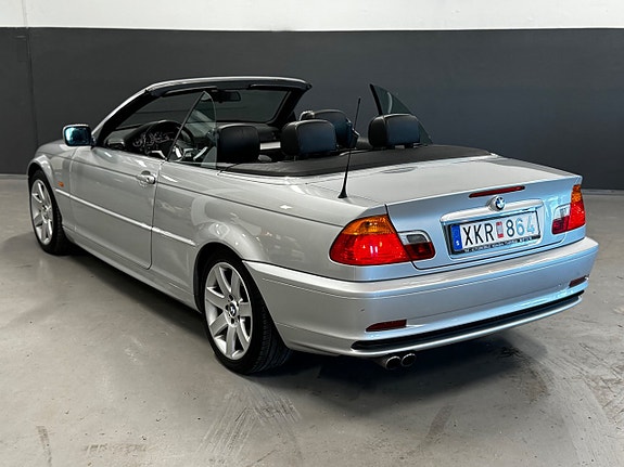 BMW 330Ci 25 of 30