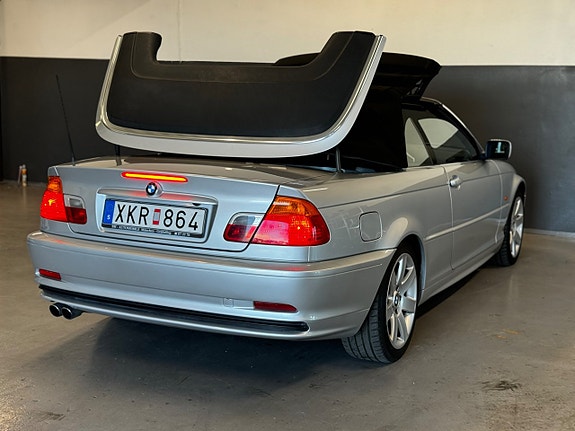 BMW 330Ci 19 of 30