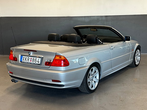 BMW 330Ci 23 of 30