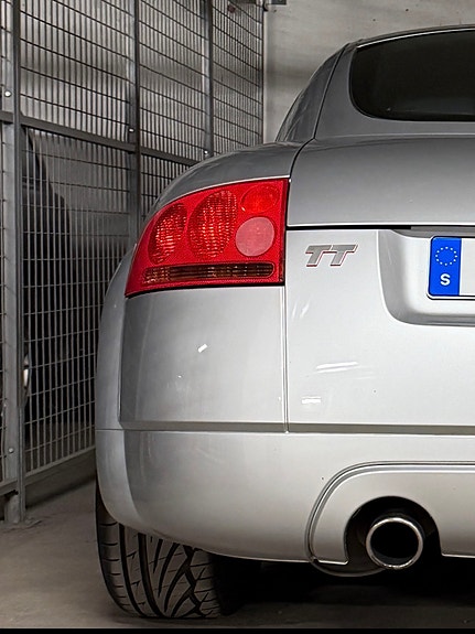 Audi TT 3 of 5