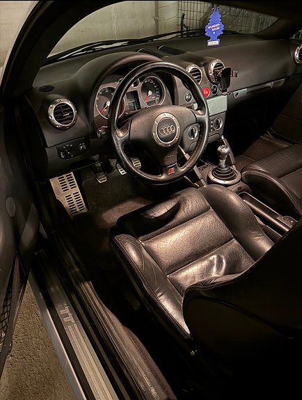 Audi TT 4 of 5