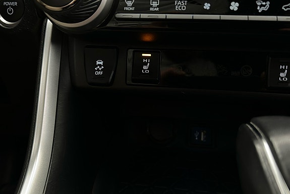 Toyota RAV4 Plug-in Hybrid 19 of 25