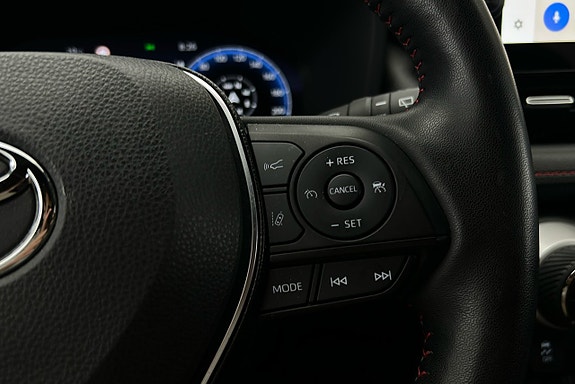 Toyota RAV4 Plug-in Hybrid 23 of 25