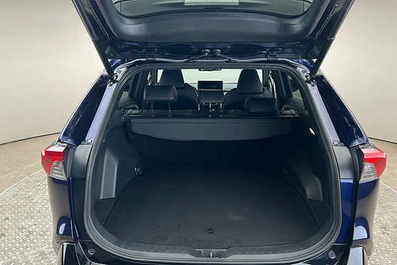 Toyota RAV4 Plug-in Hybrid 14 of 25