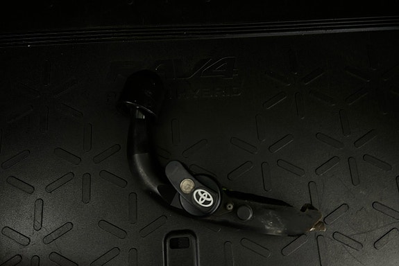 Toyota RAV4 Plug-in Hybrid 16 of 25