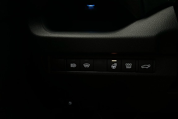 Toyota RAV4 Plug-in Hybrid 25 of 25